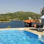 Paradis Guest house Stikovica