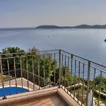 Paradis 4*