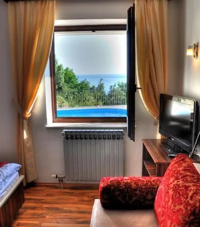 Paradis Guest house 4*