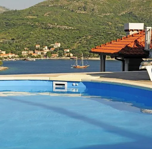 乐园公寓酒店 招待所 Štikovica